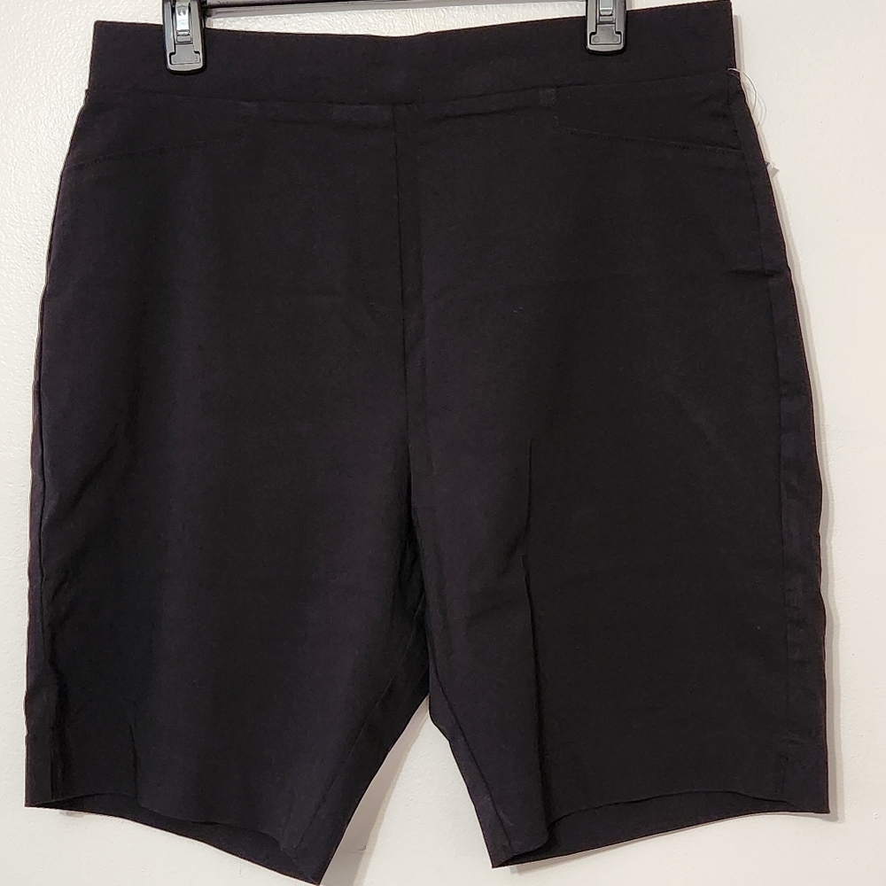NWT Calvin Klein size L shorts